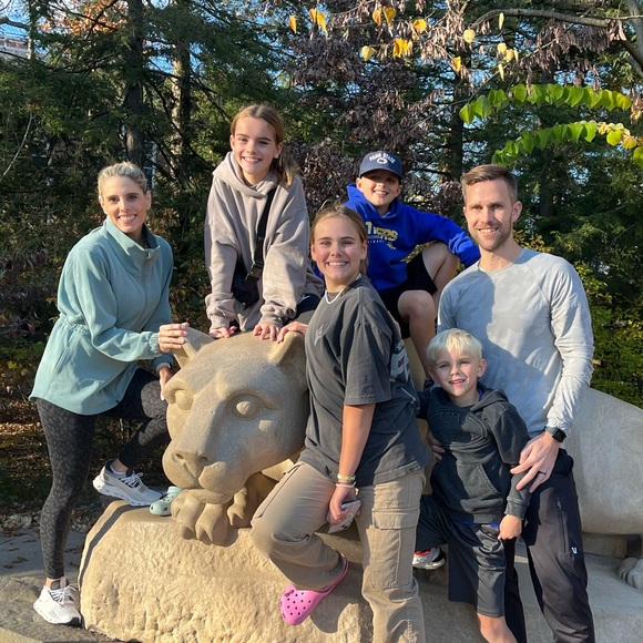 Lindsey - Picture 2 of 2